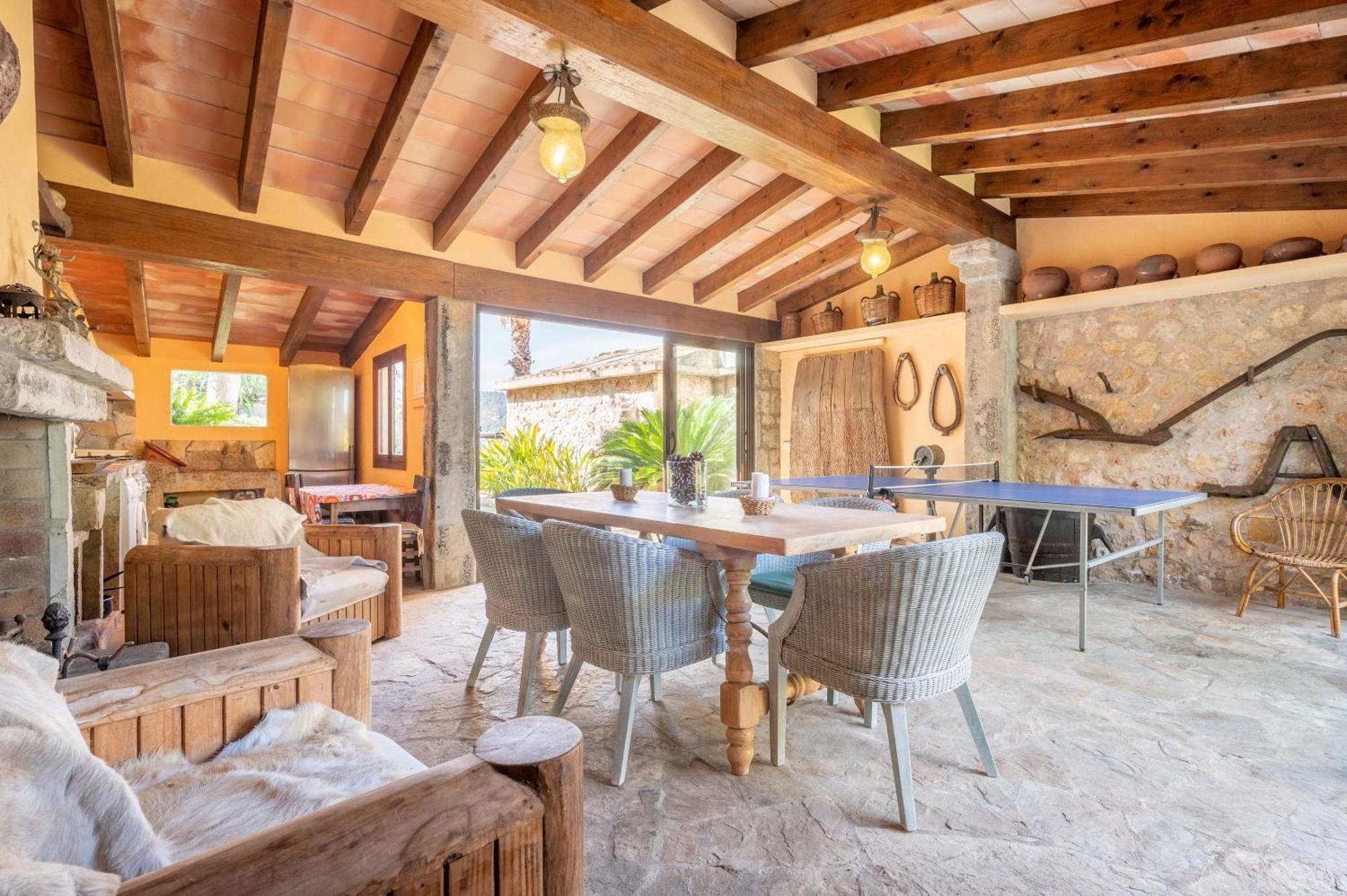 Pou Dels Escarabats Villa